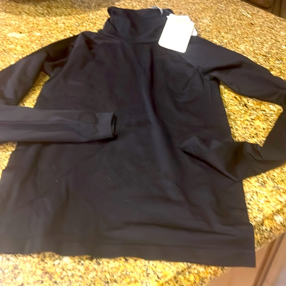 Fabletics Small - image 1